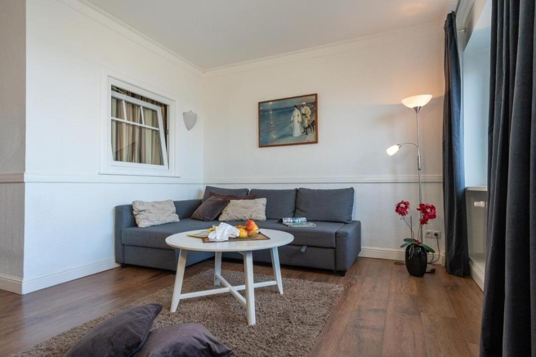 Strandhotel-Heiligenhafen-Wohnung-120-Wellenreiter-Typ-Ii Extérieur photo